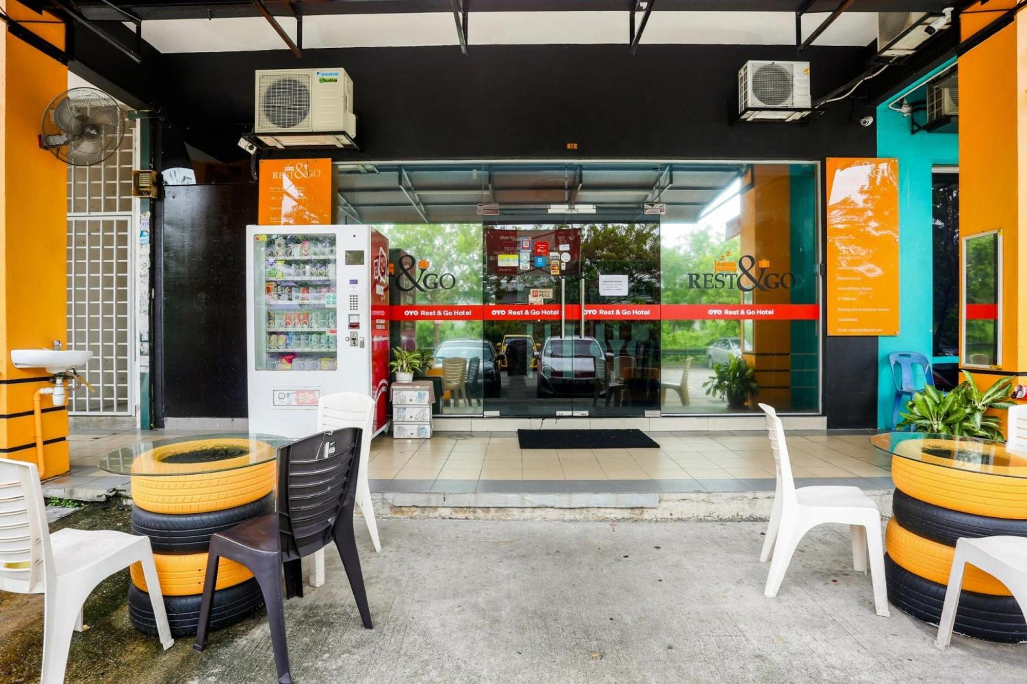 OYO 90460 Hotel Kl2f Rest&Go Shah Alam Exterior foto